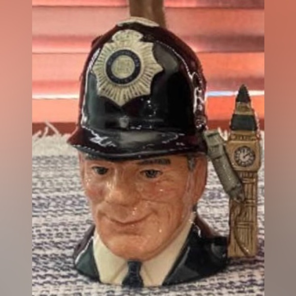 Royal Doulton Character Toby Jugs London Bobby Small D6762